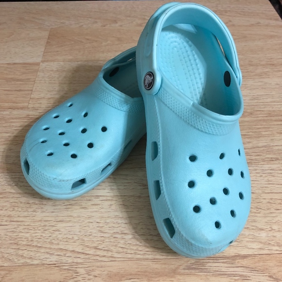 crocs ice blue